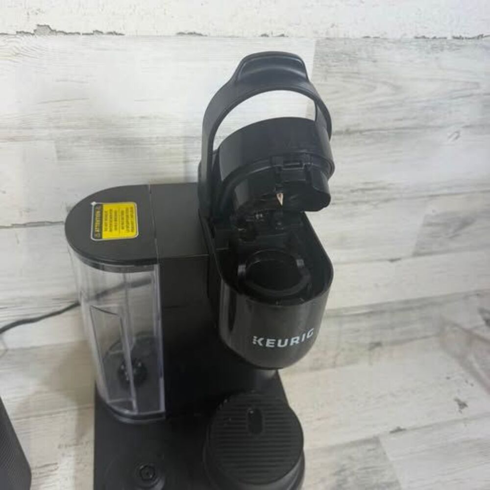 Keurig machine - Picture 8 of 8
